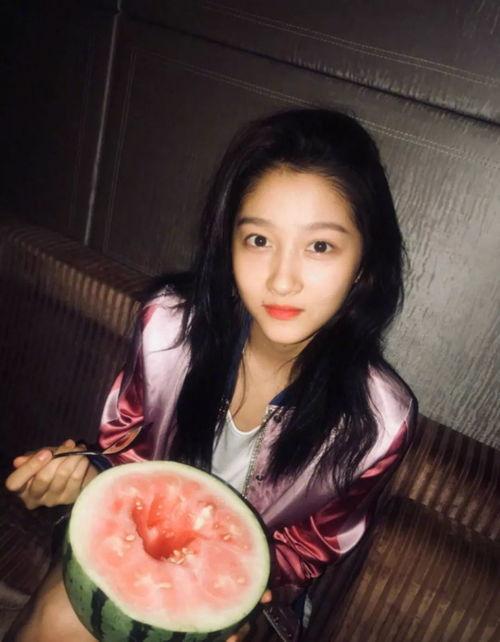 日常写真吃瓜,揭秘吃瓜群众的欢乐时光